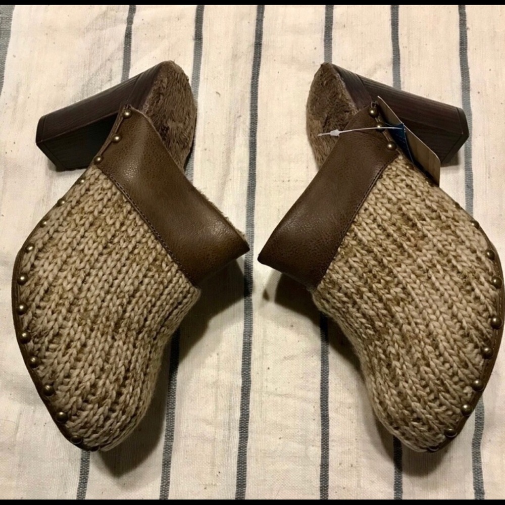 New Muk Luks Kameryn platform mule in size Sz 10.